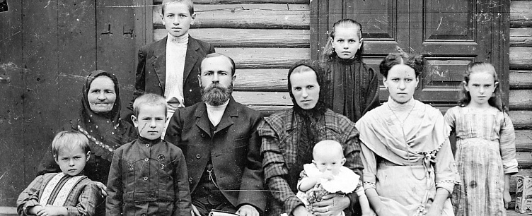 Молча ели свои волосы: как рожали на Русском Севере - анонс изображение